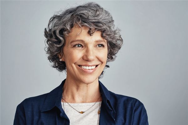 鄧嘉怡的姓名打分結(jié)果_鄧嘉怡的姓名五行分析