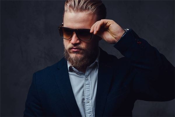 有寓意的名字:吳春姝